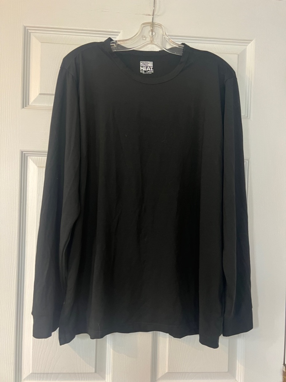 32 Degrees Black Long Sleeve Crewneck Shirt